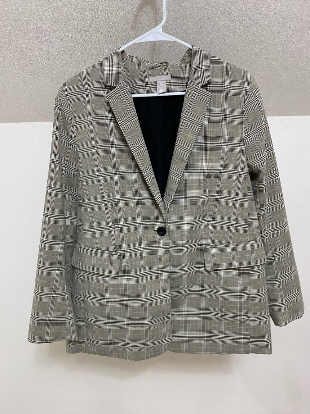 H&M Glen Plaid Single-Button Blazer in Gray and Tan